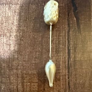 Pearl-like Gold Drop Pendant Necklace Accent